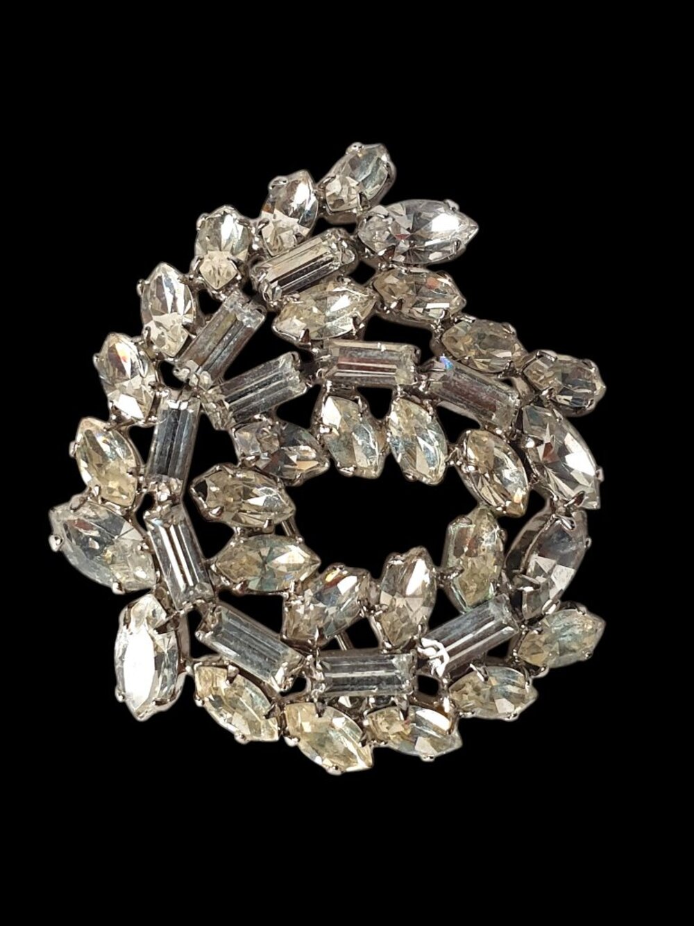 Vintage 1950s White Rhinestone Floral Wreath Statement Brooch